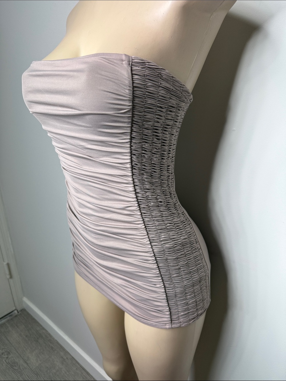 DKNY Strapless Ruched One-Piece Swimsuit in grey - Picture 4 of 7